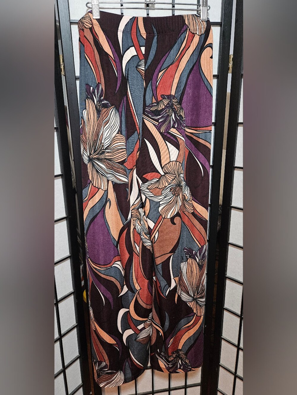 Chico's Travelers 2 (Large) Floral Fall Colored Wrinkle Resistant Wide Leg Pant